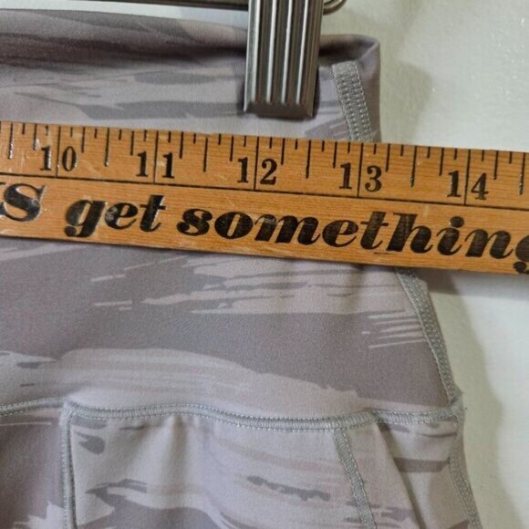 EUC LIKE NEW ALPHALETE ATHLETICS AMPLIFY CAMO PRINT LEGGINGS WOMENS SZ M - Picture 13 of 16